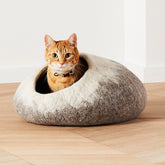 Cat Beds, Cushions & Travel Products